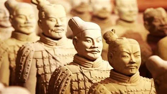 一套北京房，一沓10萬現金，選哪個？